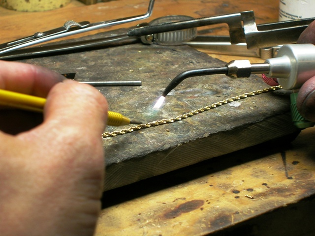 Cheap jewelry repair near on sale me